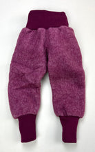Laden Sie das Bild in den Galerie-Viewer, Baby-Hose mit 60% Schurwolle