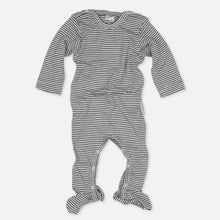 Load image into Gallery viewer, Baby-sleeping suit